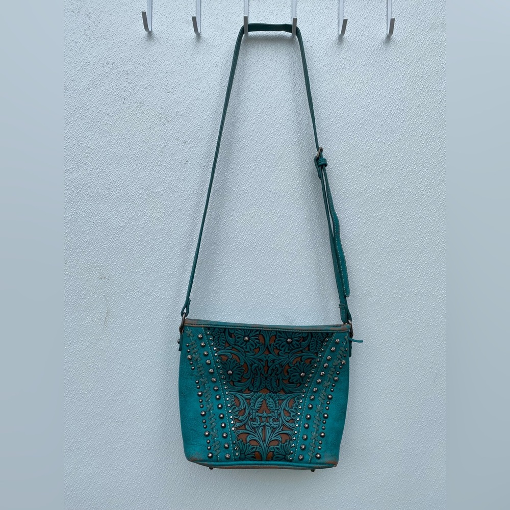 Trinity Ranch Purse - Picture 5 of 11